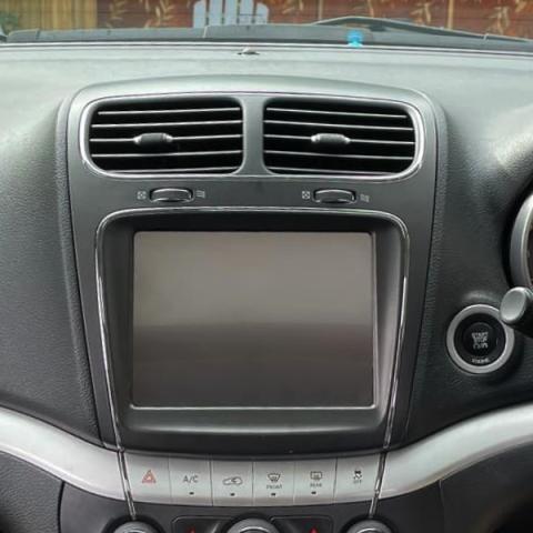 With 8.4" Factory Screen