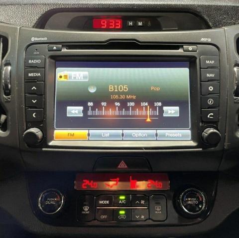 3. LG Navigation LAN8900EKSL