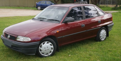 Holden Astra 1995-1998 TR Sedan