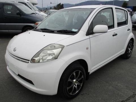 Daihatsu Sirion (Boon) 2004-