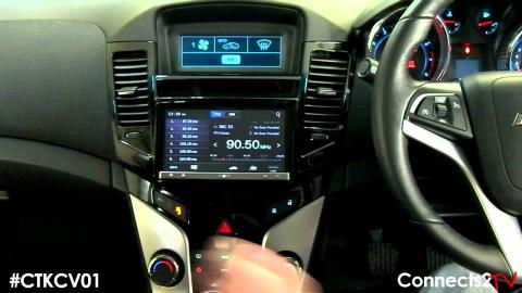 Embedded thumbnail for Holden Cruze Connects 2 video